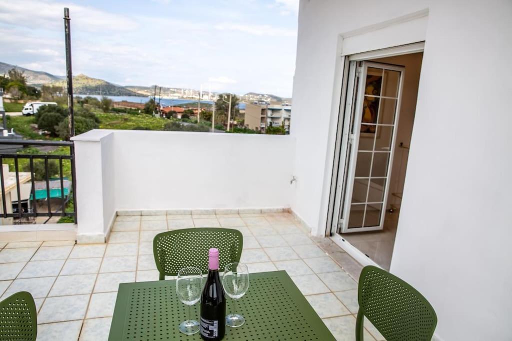 Ferienwohnung Seafront Central Apt In Lavrio Exterior foto